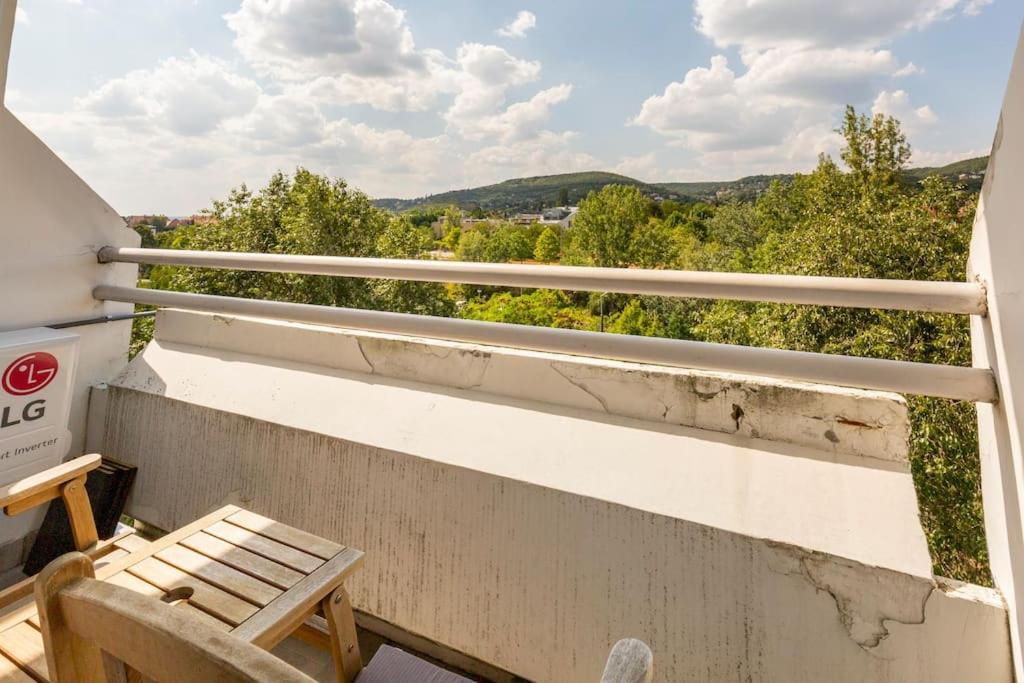 Lovely 1 Bedroom Flat - Gazdagret Budapest Eksteriør bilde