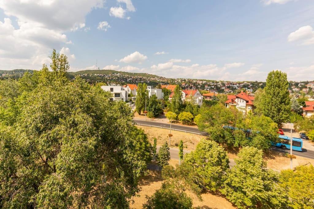 Lovely 1 Bedroom Flat - Gazdagret Budapest Eksteriør bilde