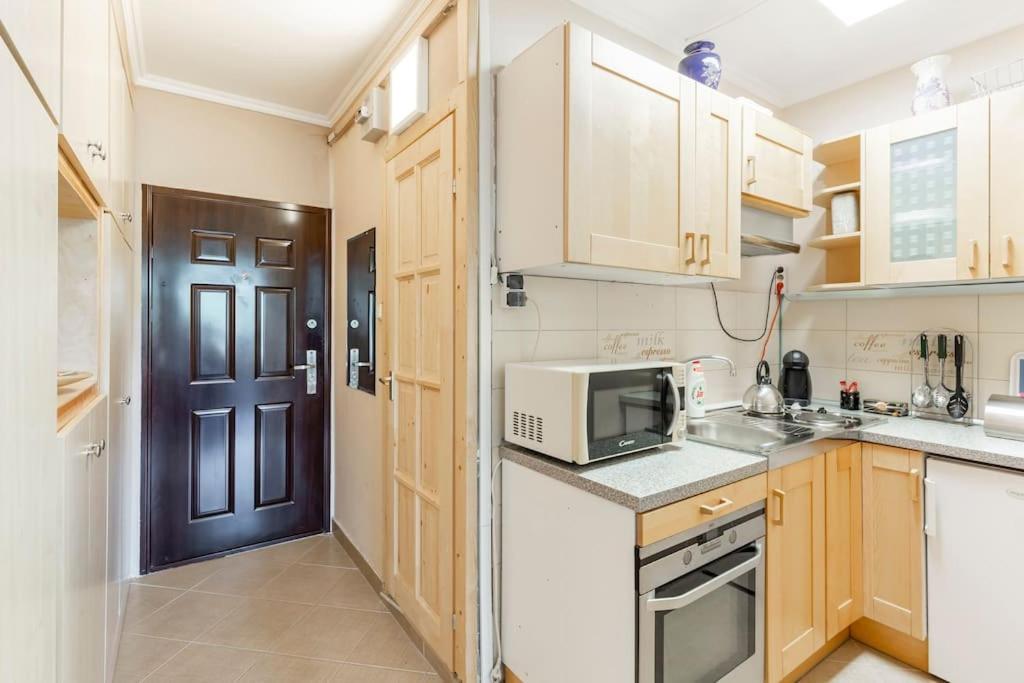 Lovely 1 Bedroom Flat - Gazdagret Budapest Eksteriør bilde
